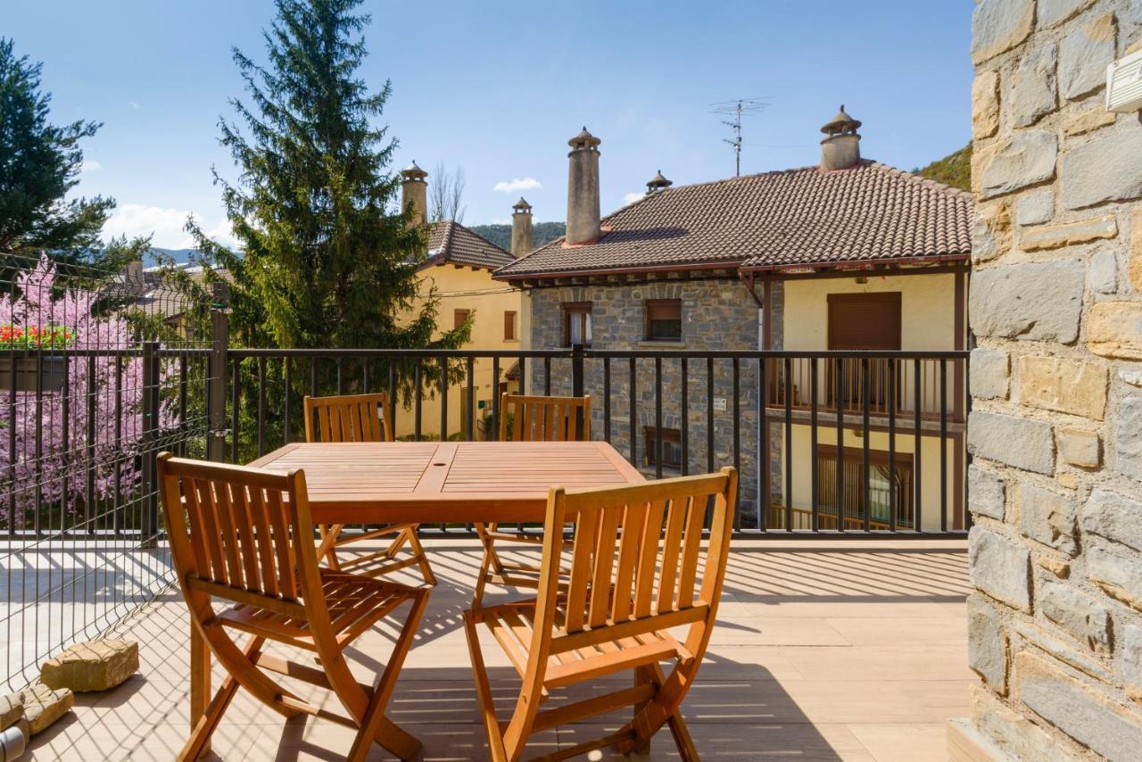 Casa Con Jardin En Hecho Villa Eksteriør bilde